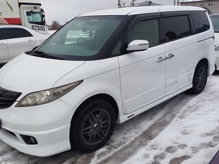 2004 Honda Elysion I, белый, 1150000 рублей, вид 2