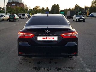 2020 Toyota Camry VIII (XV70), чёрный, 2450000 рублей, вид 5