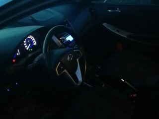 2011 Hyundai Solaris I, серебристый, 750000 рублей, вид 5