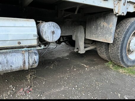 1990 Mercedes-Benz 1735, серый, 450000 рублей, вид 4