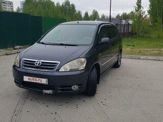 2002 Toyota Avensis Verso I, чёрный, 700000 рублей, вид 1