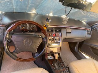 1996 Mercedes-Benz E-Класс 280 II (W210, S210), чёрный, 635000 рублей, вид 5