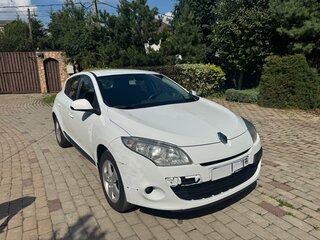 2011 Renault Megane III, белый, 500000 рублей, вид 2