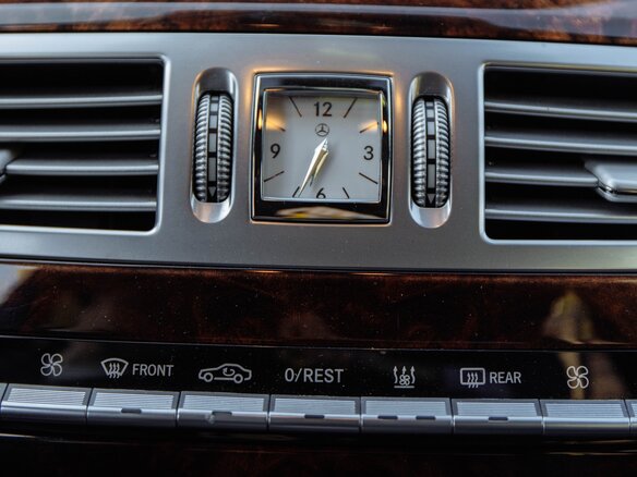 2007 Mercedes-Benz S-Класс 550 V (W221), красный, 2150000 рублей - вид 11