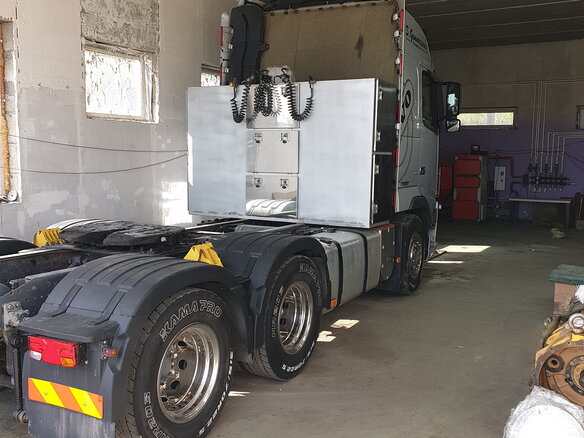 2004 Volvo FH, серебристый, 5500000 рублей - вид 15