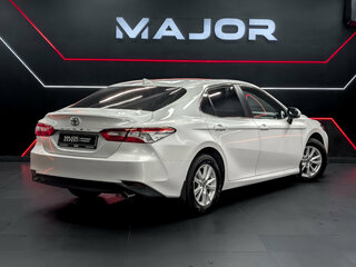 2019 Toyota Camry VIII (XV70), белый, 2555000 рублей, вид 4