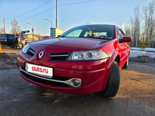 2009 Renault Megane II Рестайлинг, красный, 615000 рублей, вид 5