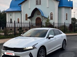 2022 Kia K5 III, белый, 2650000 рублей, вид 1