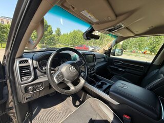2019 Ram 1500 Crew Cab V, серый, 5700000 рублей, вид 5