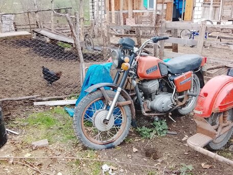 1995 ИЖ Планета, красный, 35000 рублей, вид 1