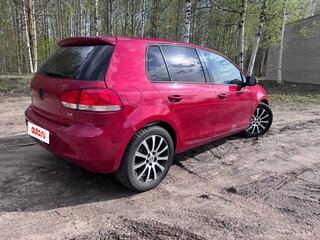 2010 Volkswagen Golf VI, пурпурный, 490000 рублей, вид 2
