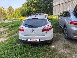 2014 Renault Megane III Рестайлинг, белый, 600000 рублей, вид 4