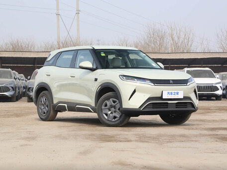 2025 BYD Yuan Up 45.12 kWh, зелёный, 2065000 рублей, вид 3