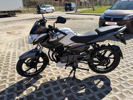 2023 Bajaj Pulsar NS 125, белый, 135000 рублей, вид 1
