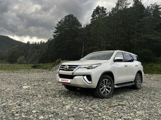 2018 Toyota Fortuner II, белый, 3400000 рублей, вид 2