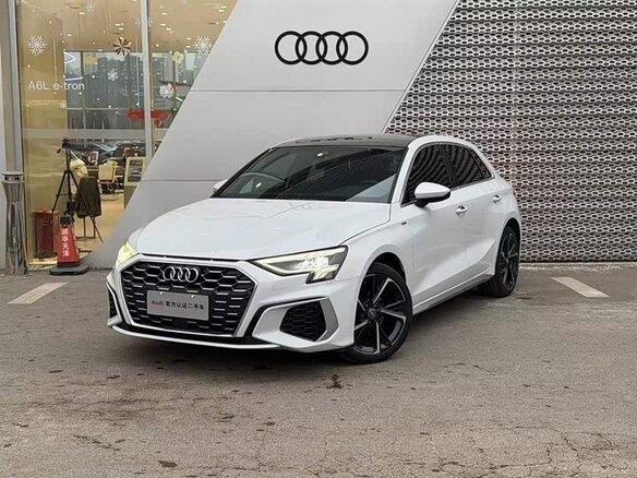 2022 Audi A3 Sportback 35 TFSI IV (8Y), белый, 1888505 рублей - вид 1