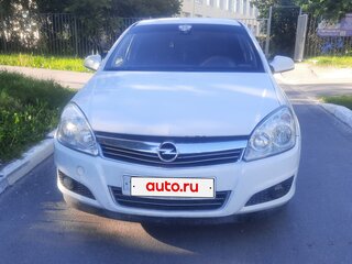 2011 Opel Astra H Рестайлинг, белый, 580000 рублей, вид 1