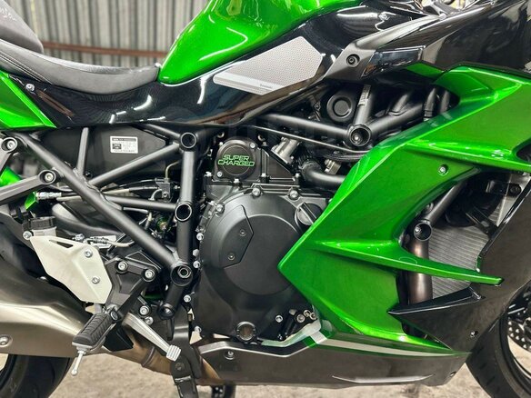 2022 Kawasaki Ninja H2 SX, чёрный, 1790000 рублей - вид 15