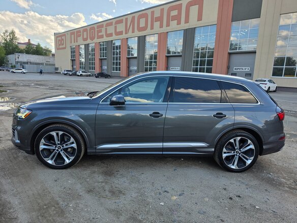 2021 Audi Q7 55 TFSI II (4M) Рестайлинг, серый - вид 10