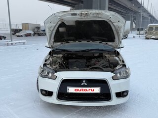 2014 Mitsubishi Lancer X Рестайлинг, белый, 1150000 рублей, вид 4