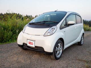 2010 Mitsubishi i-MiEV, белый, 650000 рублей, вид 1