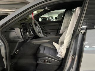 2026 Porsche Cayenne Turbo Electric Coupé IV, серый, 35000000 рублей, вид 5
