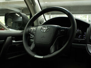 2015 Toyota Land Cruiser 200 Series Рестайлинг 2, чёрный, 4789000 рублей, вид 5