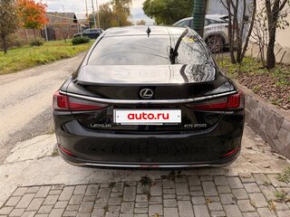 2018 Lexus ES 250 VII, чёрный, 3700000 рублей, вид 4