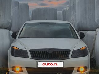 2013 Skoda Octavia II (A5) Рестайлинг, белый, 750000 рублей, вид 2