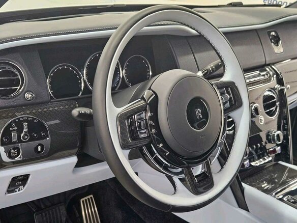 2023 Rolls-Royce Cullinan Black Badge I (Series I), синий, 47881000 рублей - вид 5