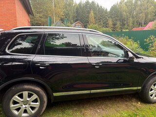 2013 Volkswagen Touareg II, чёрный, 2300000 рублей, вид 2