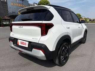 2024 Kia Sonet I Рестайлинг, белый, 1510000 рублей, вид 2