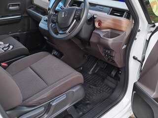2019 Honda Freed II Рестайлинг, белый, 1620000 рублей, вид 3