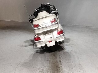 2007 Honda GL 1800 Gold Wing, белый, 878000 рублей, вид 4