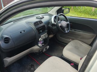 2004 Toyota Passo I (C10), серебристый, 125000 рублей, вид 4