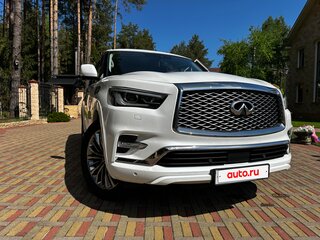 2018 Infiniti QX80 I Рестайлинг 2, белый, 4590000 рублей, вид 4