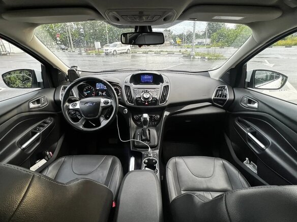 2013 Ford Kuga II, белый - вид 4