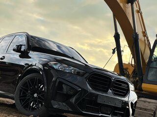 2021 BMW X5 M III (F95), чёрный, 9500000 рублей, вид 2