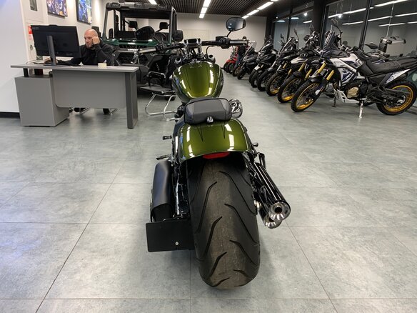 2022 Harley-Davidson Breakout, зелёный, 1990000 рублей - вид 6