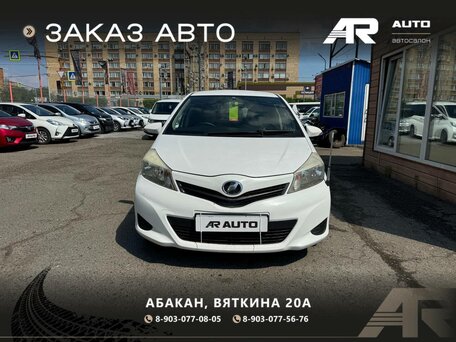 2013 Toyota Vitz III (XP130), белый, 839000 рублей, вид 3