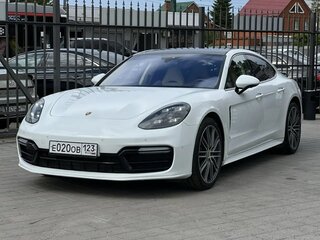 2018 Porsche Panamera 4 II, белый, 5350000 рублей, вид 3