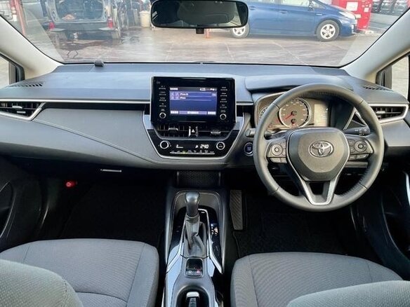 2021 Toyota Corolla XII (E210), белый, 1540084 рублей - вид 8