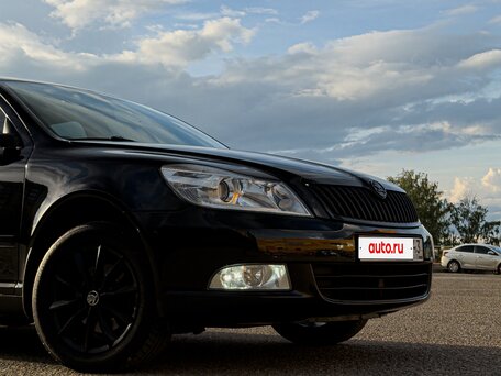 2012 Skoda Octavia II (A5) Рестайлинг, чёрный, 1300000 рублей, вид 1