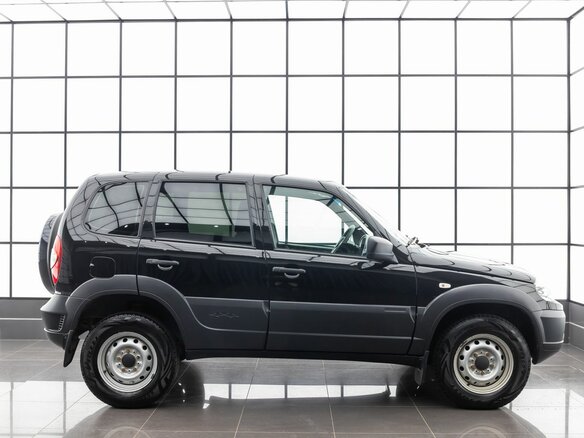 2020 Lada (ВАЗ) Niva, чёрный, 879000 рублей - вид 4