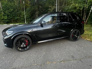 2021 BMW X5 40i IV (G05/G18), чёрный, 6990000 рублей, вид 3