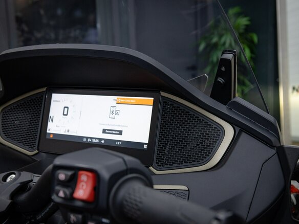 2026 BRP Can-Am Spyder, чёрный, 3490000 рублей - вид 15