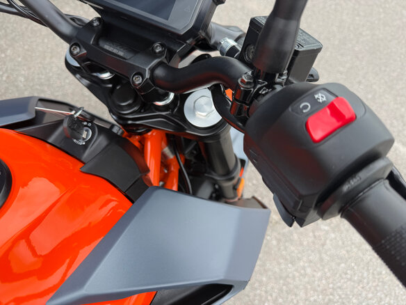 2023 KTM 390 Duke, красный, 550000 рублей - вид 8