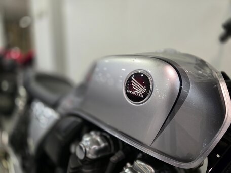 2013 Honda CB 1100, серебристый, 700000 рублей, вид 5