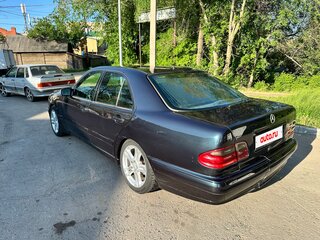 2001 Mercedes-Benz E-Класс 220 II (W210, S210) Рестайлинг, синий, 350000 рублей, вид 3