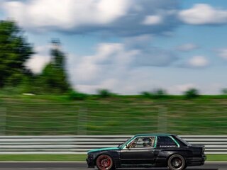 1987 BMW 3 серии 318i II (E30), чёрный, 999900 рублей, вид 5